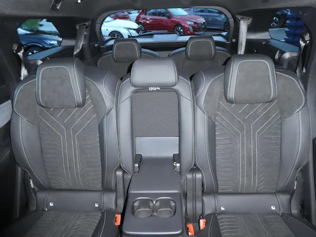PEUGEOT 5008 1.6 PHEV 225 GT Exclusive