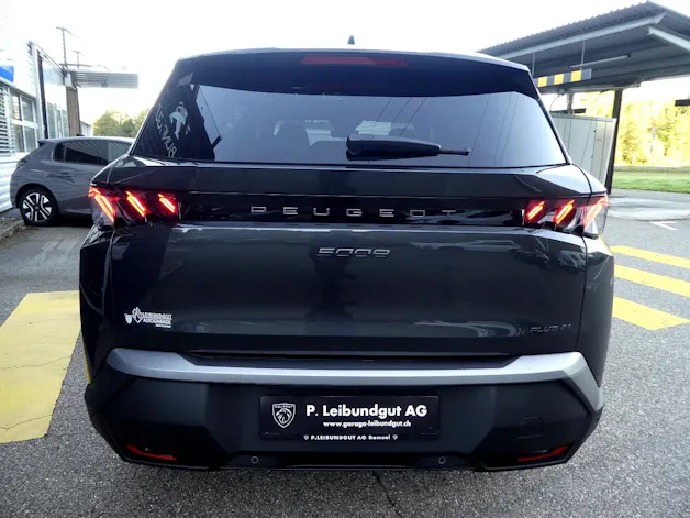 PEUGEOT 5008 1.6 PHEV 225 GT Exclusive