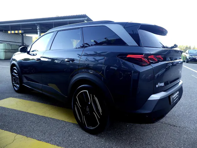 PEUGEOT 5008 1.6 PHEV 225 GT Exclusive