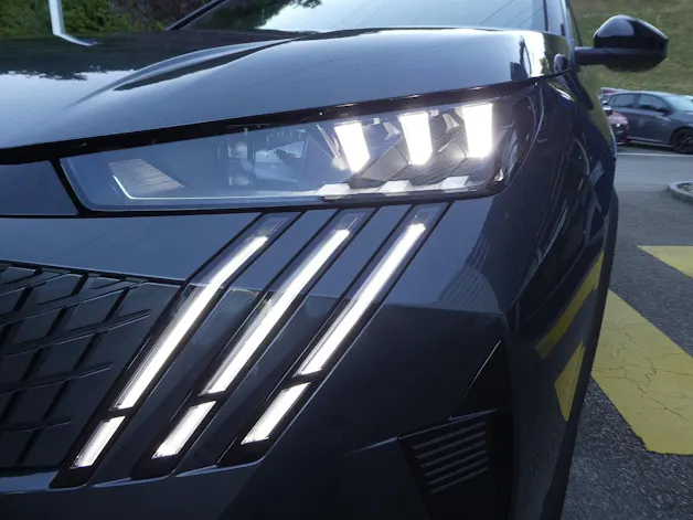 PEUGEOT 5008 1.6 PHEV 225 GT Exclusive