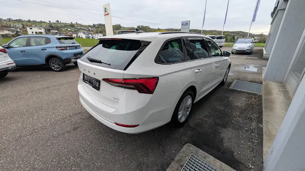 SKODA Octavia Combi 2.0 TDI Ambition 4x4 DSG