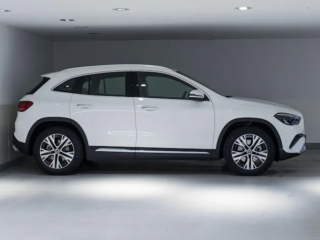 MERCEDES-BENZ GLA 220 d 4MATIC Swiss Star