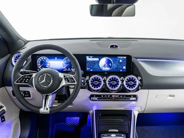 MERCEDES-BENZ GLA 220 d 4MATIC Swiss Star
