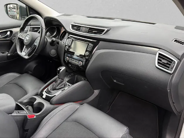 NISSAN Qashqai 1.3 DIG-T 160 PS Tekna