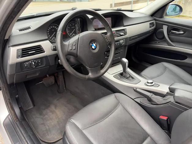 BMW 3er Reihe E90 325i more4you