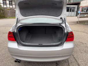 BMW 3er Reihe E90 325i more4you