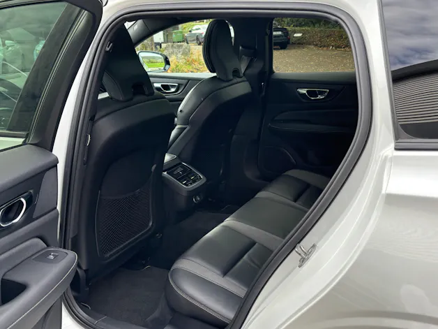 VOLVO V60 2.0 T6 R-Design AWD