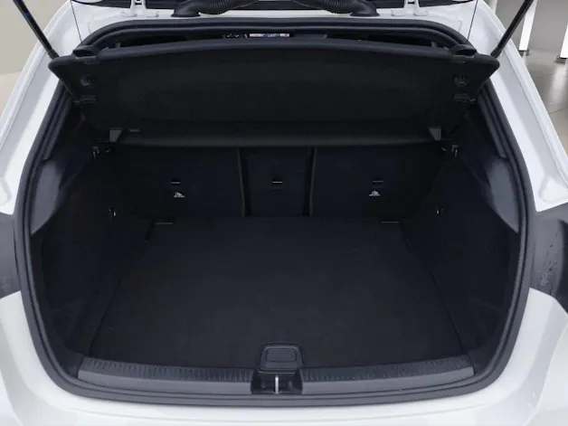 MERCEDES-BENZ A 200 Night Star AMG Line