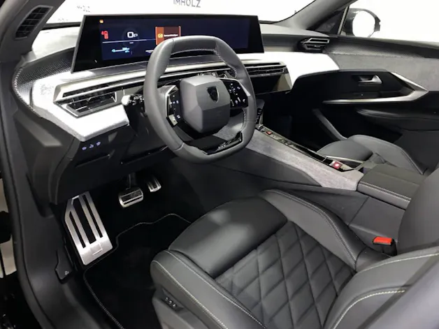 PEUGEOT 5008 e-GT Exclusive AWD