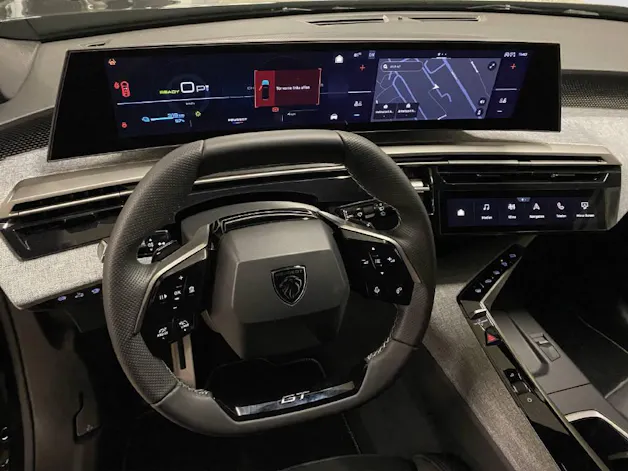 PEUGEOT 5008 e-GT Exclusive AWD