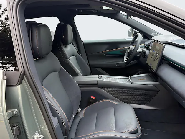 Lynk & Co 08 1.5 PHEV More