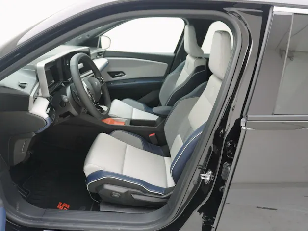RENAULT R5 E-Tech Comfort Range Roland Garros