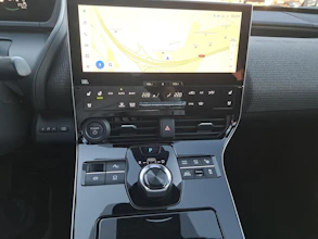 https://vehicle.imgix.net/4538717/35940f50-d59e-443d-b0da-8756434f428a.jpg