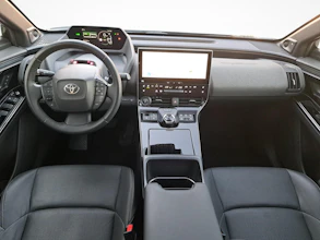 https://vehicle.imgix.net/4538717/fe8b1887-7c13-465b-9a86-1c438e24f025.jpg