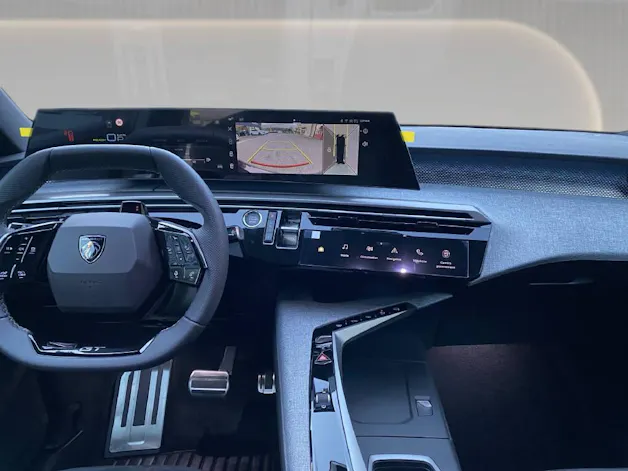 PEUGEOT 5008 Plug-in Hybrid 225 PS e-DCS7 GT Exclusive