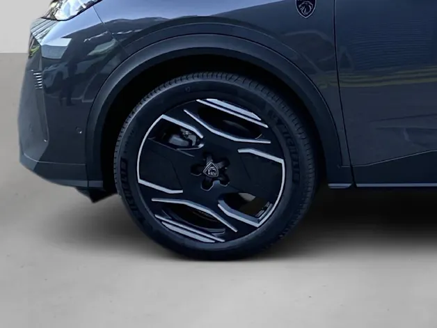 PEUGEOT 5008 Plug-in Hybrid 225 PS e-DCS7 GT Exclusive
