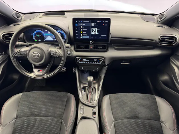 Toyota Yaris 1.5 VVT-i HSD GR Sport
