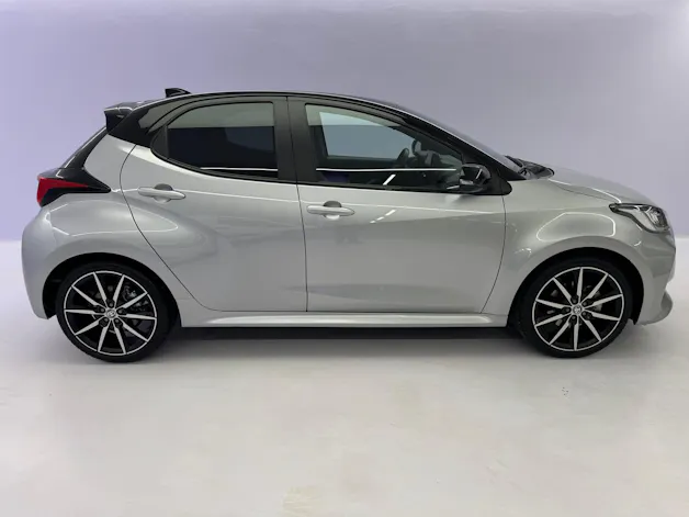 Toyota Yaris 1.5 VVT-i HSD GR Sport