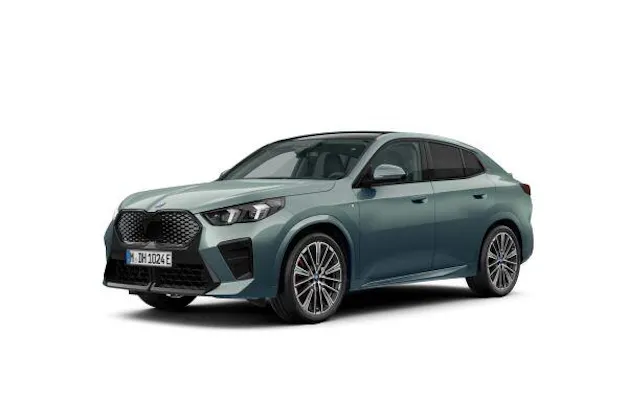 BMW iX2 30 M Sport Pro xDrive U10 (CH) AHK ** 100 % électrique ** 📍