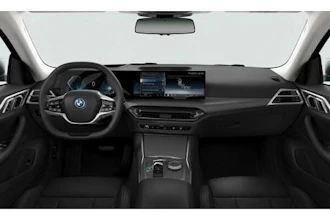 https://vehicle.imgix.net/4538921/1c8ec0c5-3824-452b-9796-201f36e81735.jpg