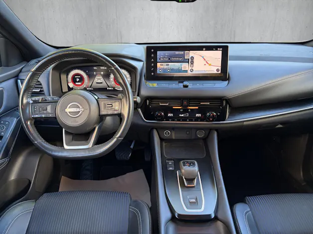 NISSAN Qashqai 1.3 DIG-T 158 Tekna