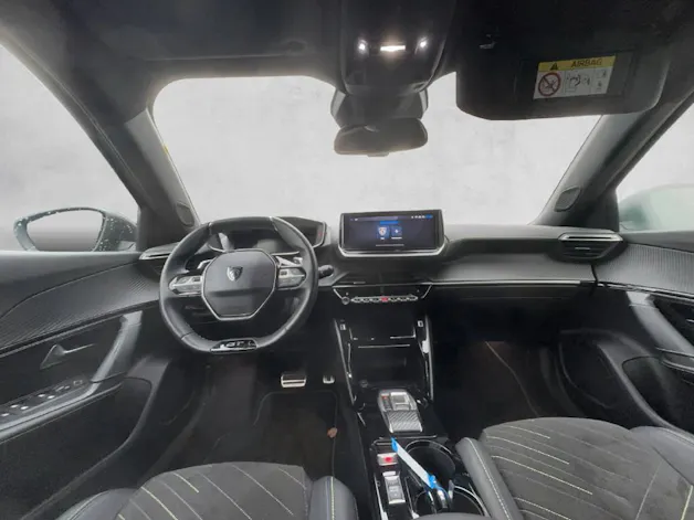 PEUGEOT 2008 1.2 Hybrid 145 GT