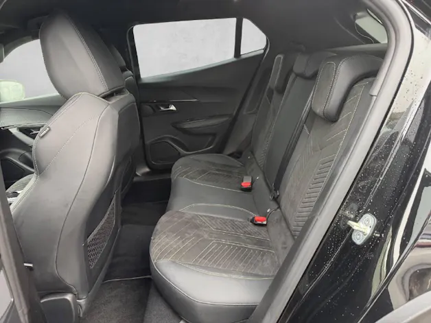 PEUGEOT 2008 1.2 Hybrid 145 GT