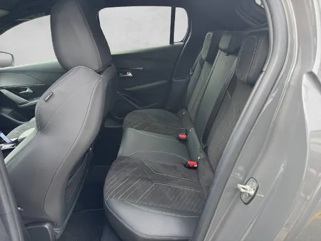 PEUGEOT 208 1.2 Hybrid 145 GT