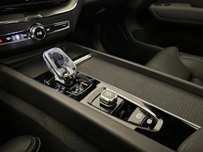 Fahrzeugbild VOLVO XC60 2.0 T8 TE Black Edition eAWD