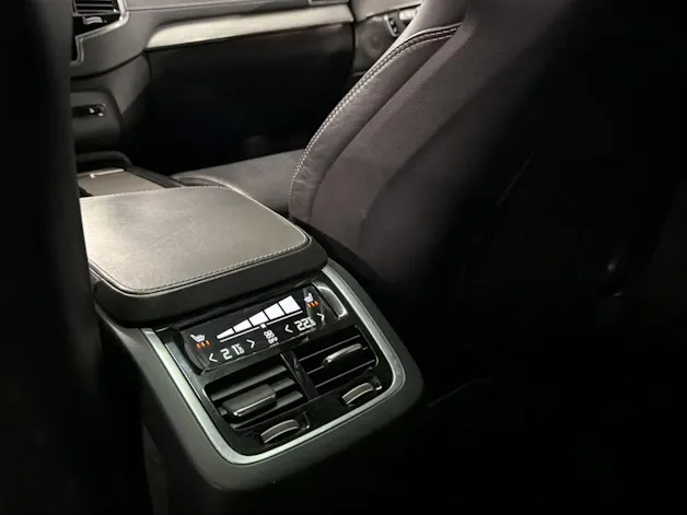 VOLVO XC90 2.0 D5 R-Design 7P. AWD