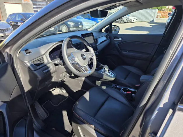 RENAULT Captur 1.3 TCe 140 Initiale EDC