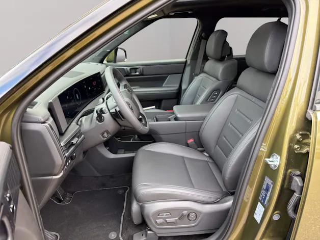 HYUNDAI Santa Fe 1.6 T-GDi HEV Calligraphy Swiss Edition