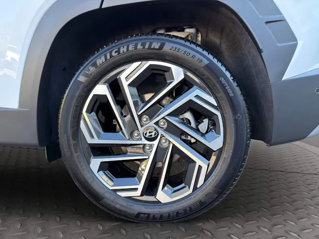 HYUNDAI Tucson 1.6 T-GDi HEV Vertex Swiss Edition 4WD