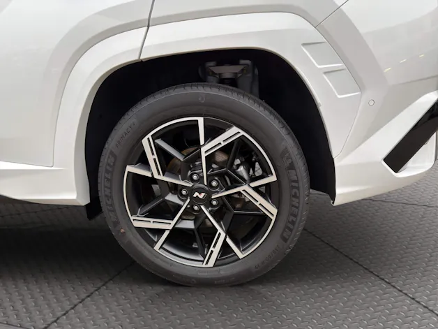 HYUNDAI Tucson 1.6 T-GDi HEV N-Line 4WD