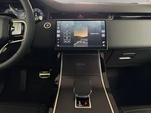 Land Rover Range Rover Evoque 1.5 T 270e Hoxton Edition
