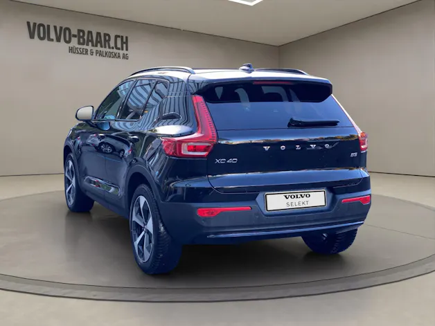 VOLVO XC40 2.0 B3 MH Plus Dark