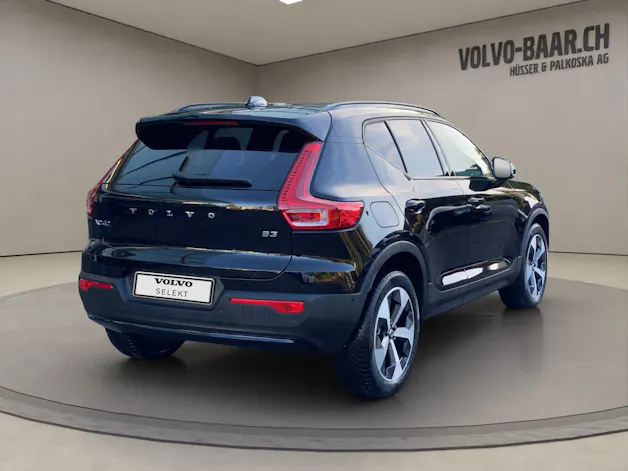 VOLVO XC40 2.0 B3 MH Plus Dark