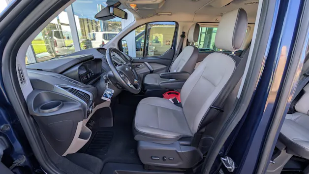 FORD Tourneo Custom 300 L1 2.2 TDCi Titanium