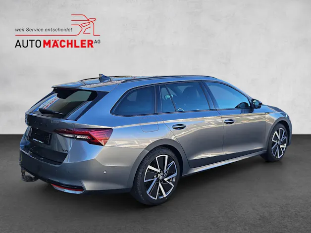 SKODA Octavia Combi 2.0 TSI SportLine 4x4 DSG*AHK*Panoramadach*Standheizung*