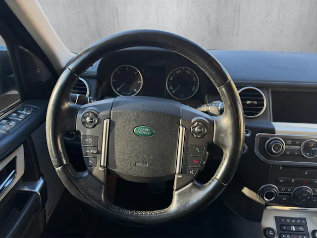 Land Rover Discovery 3.0 V6 340 HSE