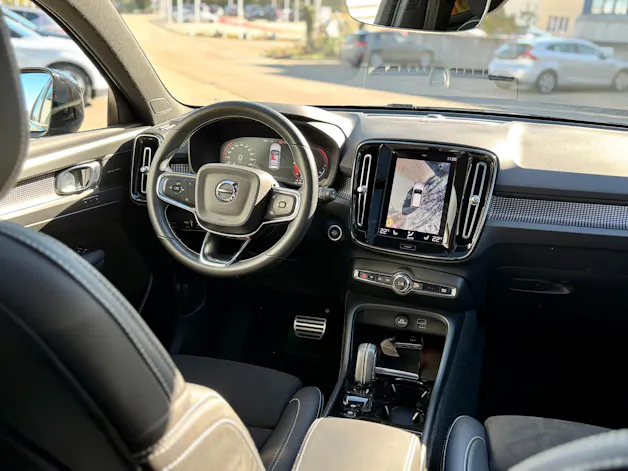 VOLVO XC40 1.5 T5 PiH R-Design