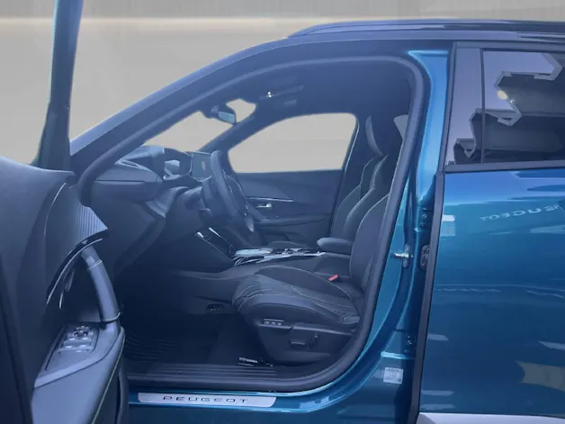 PEUGEOT 2008 électrique 156ch GT