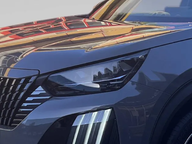 PEUGEOT 2008 électrique 156ch GT