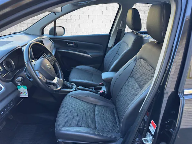Suzuki S-Cross 1.4 T Compact Top Hybrid 4x4
