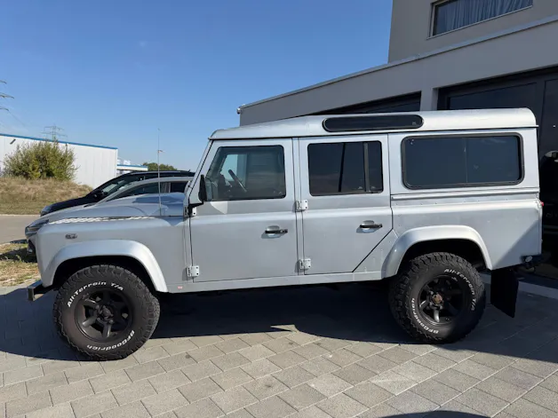 Land Rover Defender 110 2.4 Tdi SW
