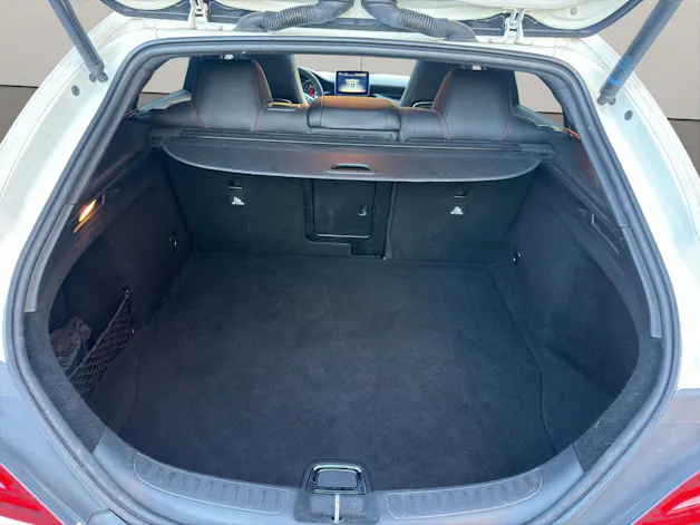 MERCEDES-BENZ CLA-Klasse X117 Shooting Brake CLA 45 AMG 4m