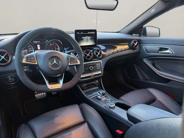 MERCEDES-BENZ CLA-Klasse X117 Shooting Brake CLA 45 AMG 4m