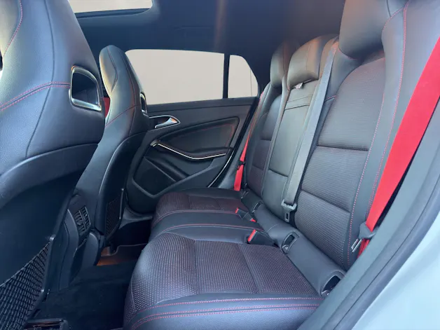 MERCEDES-BENZ CLA-Klasse X117 Shooting Brake CLA 45 AMG 4m