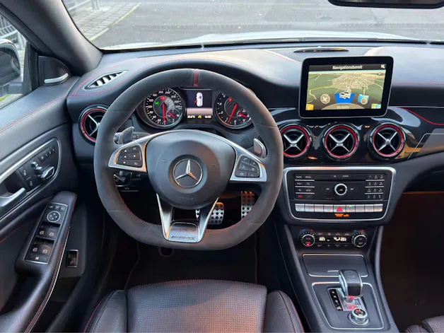 MERCEDES-BENZ CLA-Klasse X117 Shooting Brake CLA 45 AMG 4m