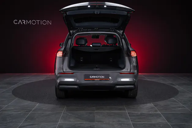 Geely MAX + 68.4 kWh / Panorama-Glasdach / HeadUp / 360°Kamera